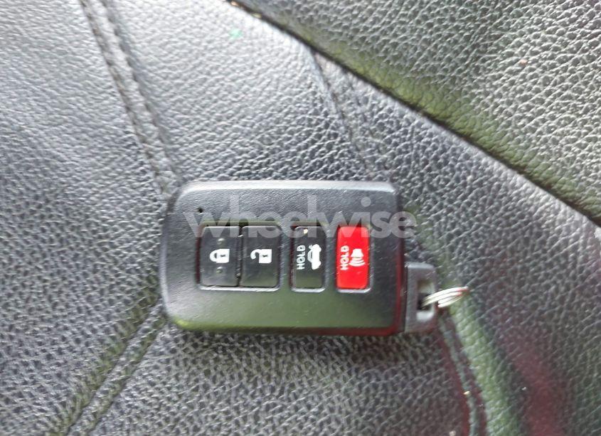 Photo 11 of 2017 Toyota Corolla SE (VIN 2T1BURHE3HC916318)