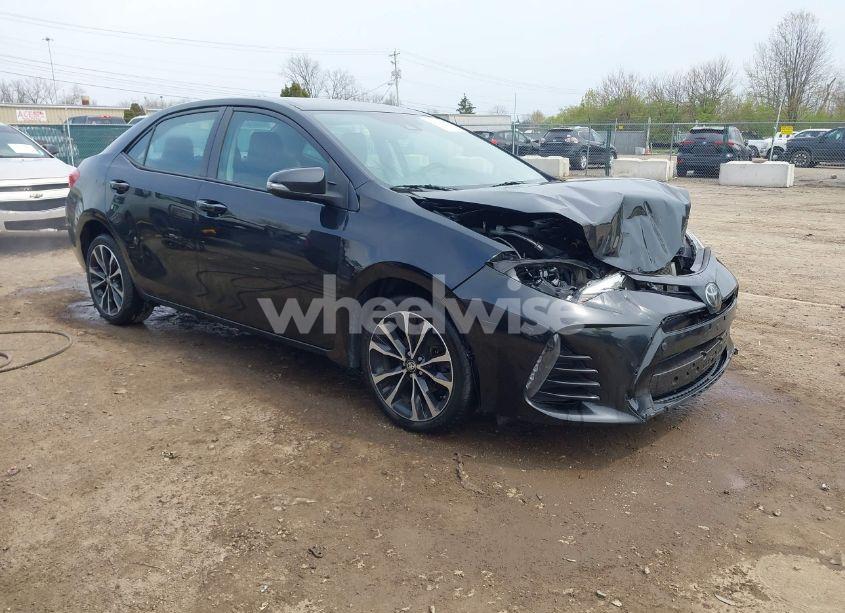 2017 Toyota Corolla SE (VIN 2T1BURHE3HC920515) main photo