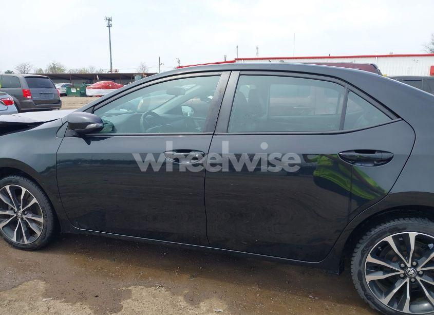 Photo 15 of 2017 Toyota Corolla SE (VIN 2T1BURHE3HC920515)