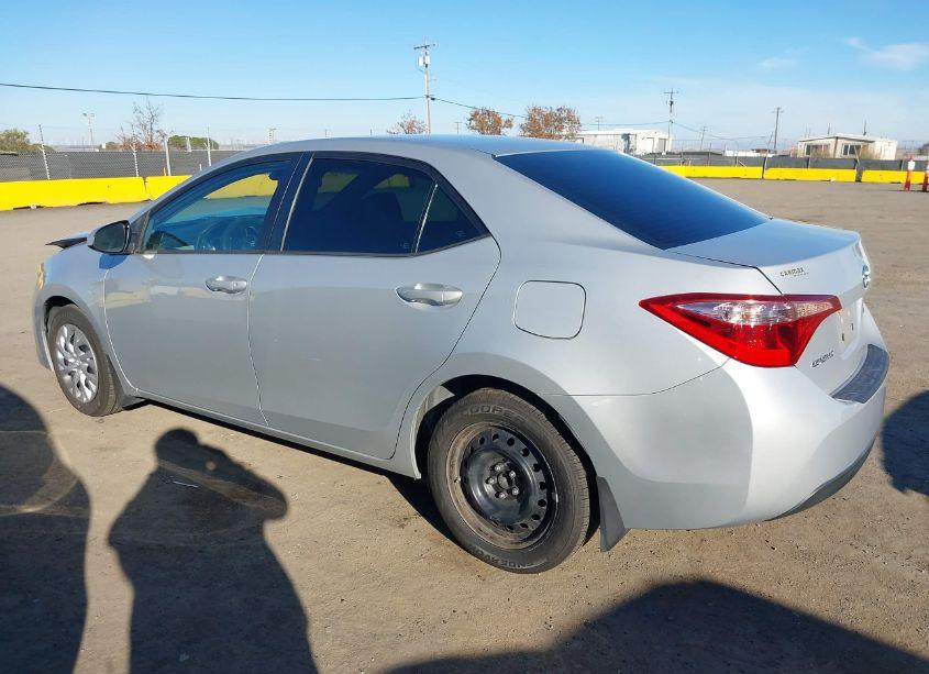 Photo 3 of 2017 Toyota Corolla LE (VIN 2T1BURHE3HC935578)