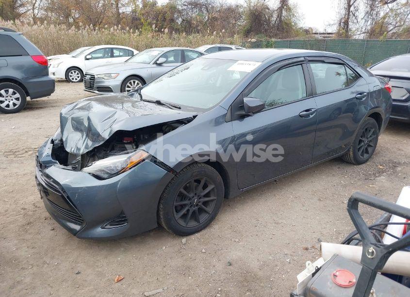 Photo 2 of 2017 Toyota Corolla LE (VIN 2T1BURHE3HC938125)