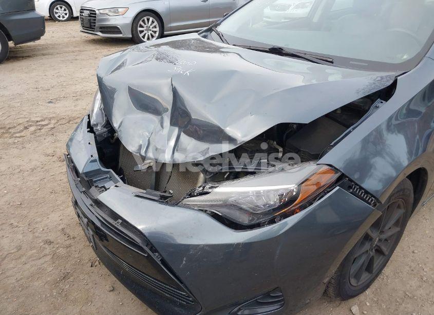 Photo 6 of 2017 Toyota Corolla LE (VIN 2T1BURHE3HC938125)