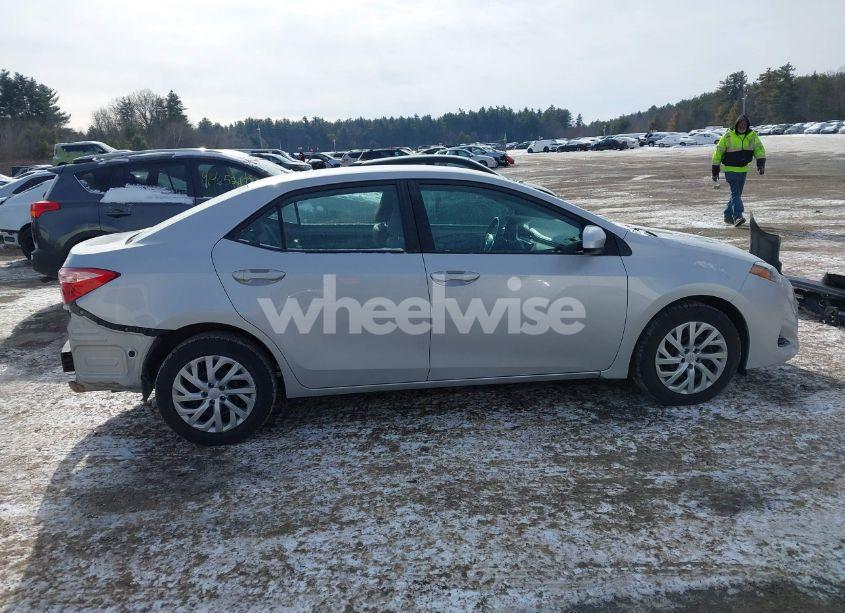 Photo 14 of 2017 Toyota Corolla LE (VIN 2T1BURHE3HC943907)