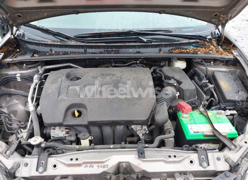 Photo 10 of 2018 Toyota Corolla LE (VIN 2T1BURHE3JC002107)