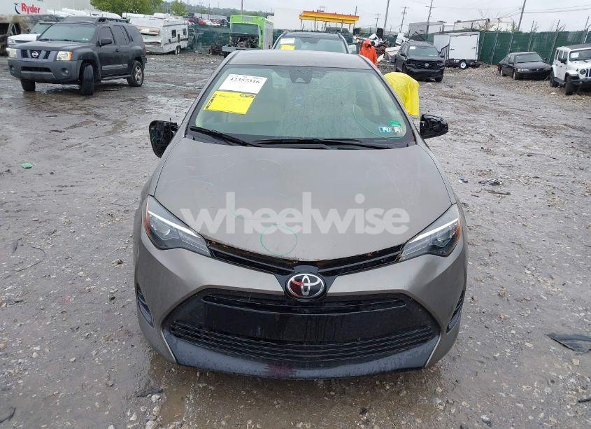 Photo 12 of 2018 Toyota Corolla LE (VIN 2T1BURHE3JC002107)