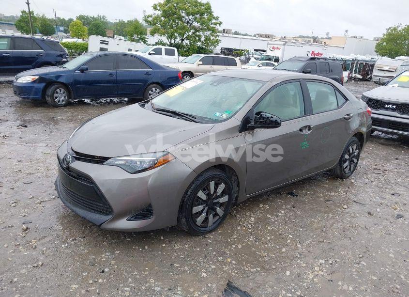 Photo 2 of 2018 Toyota Corolla LE (VIN 2T1BURHE3JC002107)