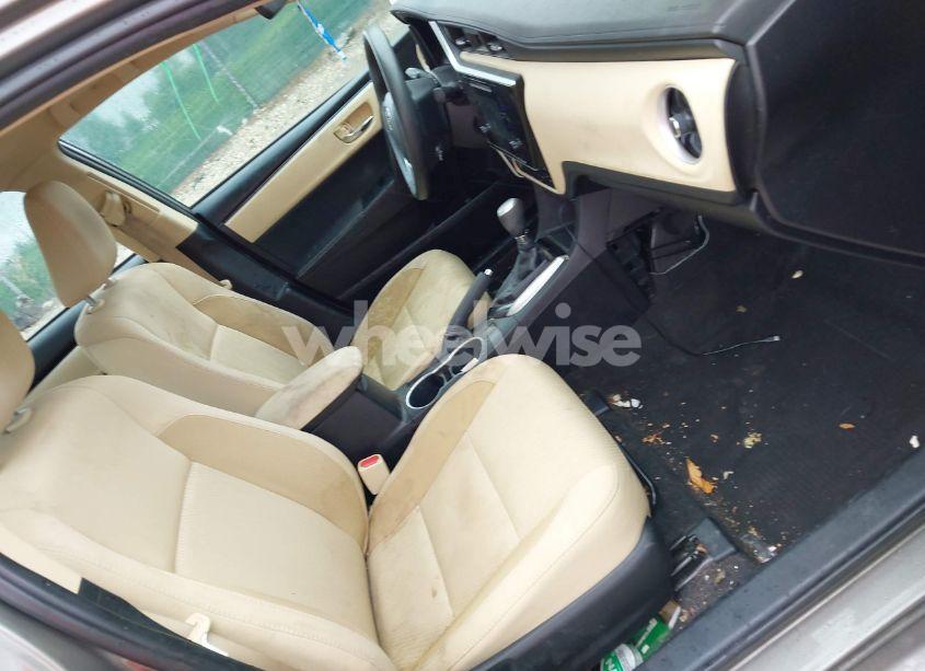 Photo 5 of 2018 Toyota Corolla LE (VIN 2T1BURHE3JC002107)