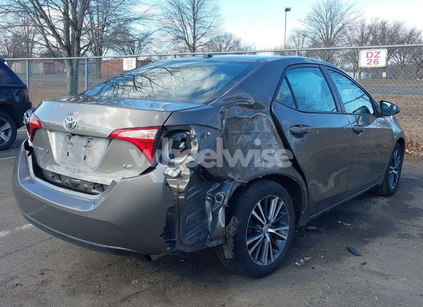 Photo 4 of 2018 Toyota Corolla L/LE/XLE/SE/XSE (VIN 2T1BURHE3JC005993)