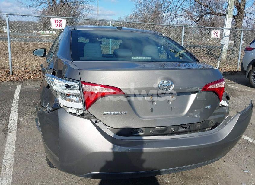 Photo 6 of 2018 Toyota Corolla L/LE/XLE/SE/XSE (VIN 2T1BURHE3JC005993)