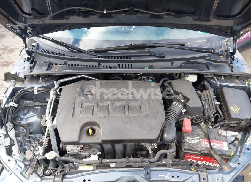 Photo 10 of 2018 Toyota Corolla LE (VIN 2T1BURHE3JC009137)