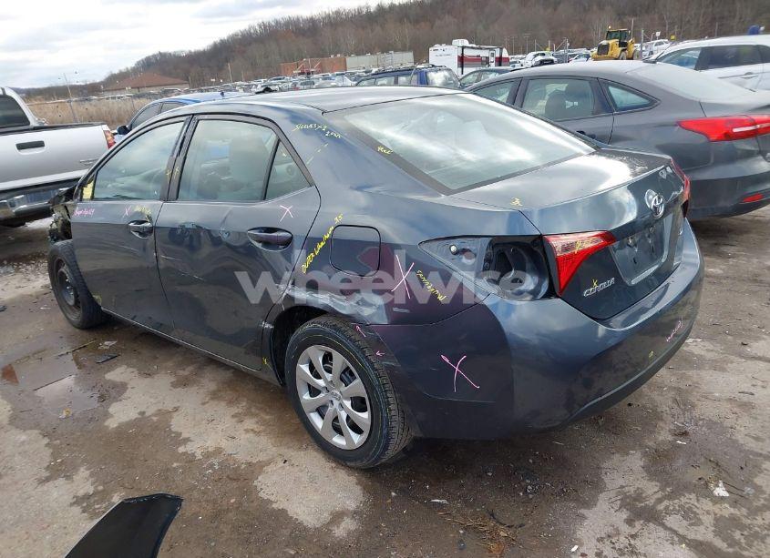 Photo 3 of 2018 Toyota Corolla LE (VIN 2T1BURHE3JC009137)