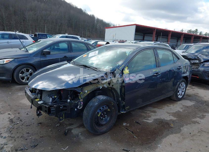 Photo 6 of 2018 Toyota Corolla LE (VIN 2T1BURHE3JC009137)
