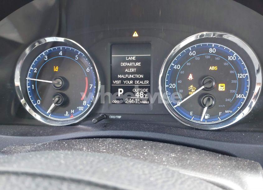 Photo 7 of 2018 Toyota Corolla LE (VIN 2T1BURHE3JC009137)