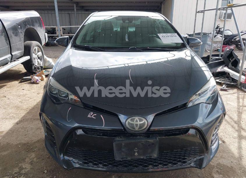 Photo 13 of 2018 Toyota Corolla SE (VIN 2T1BURHE3JC017643)