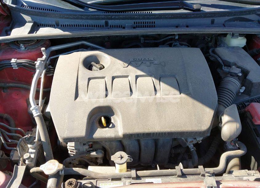 Photo 10 of 2018 Toyota Corolla LE (VIN 2T1BURHE3JC023457)