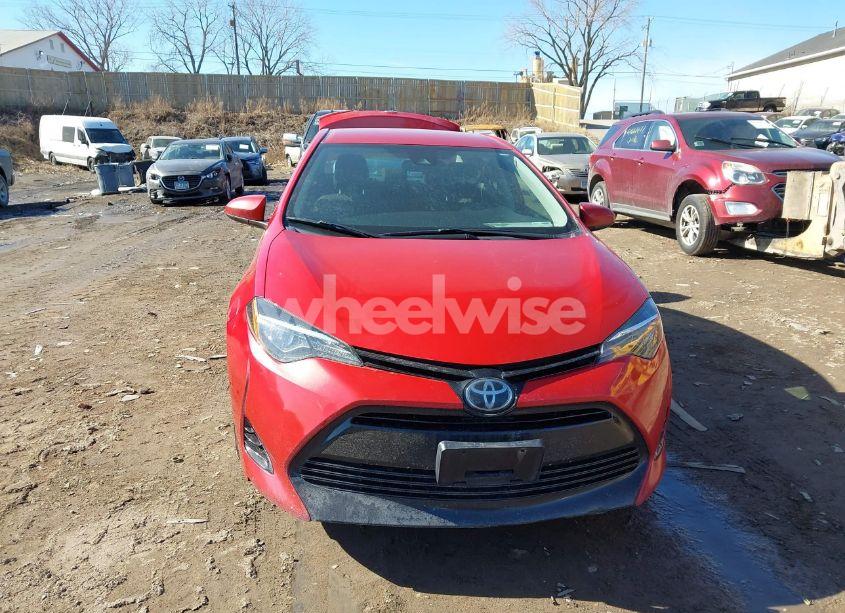 Photo 12 of 2018 Toyota Corolla LE (VIN 2T1BURHE3JC023457)