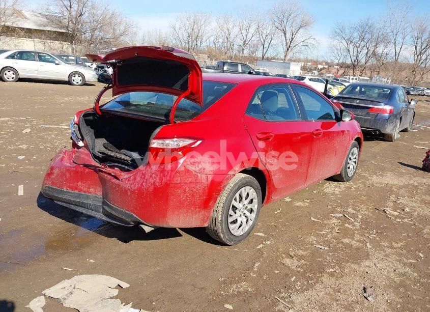 Photo 4 of 2018 Toyota Corolla LE (VIN 2T1BURHE3JC023457)