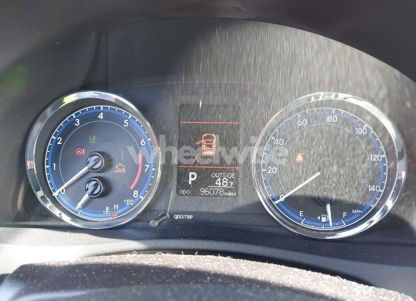 Photo 7 of 2018 Toyota Corolla LE (VIN 2T1BURHE3JC023457)