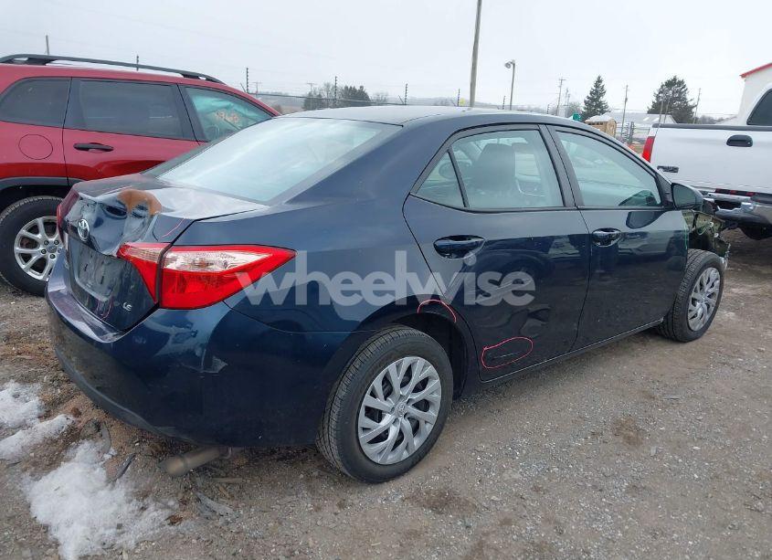 Photo 4 of 2018 Toyota Corolla LE (VIN 2T1BURHE3JC035009)