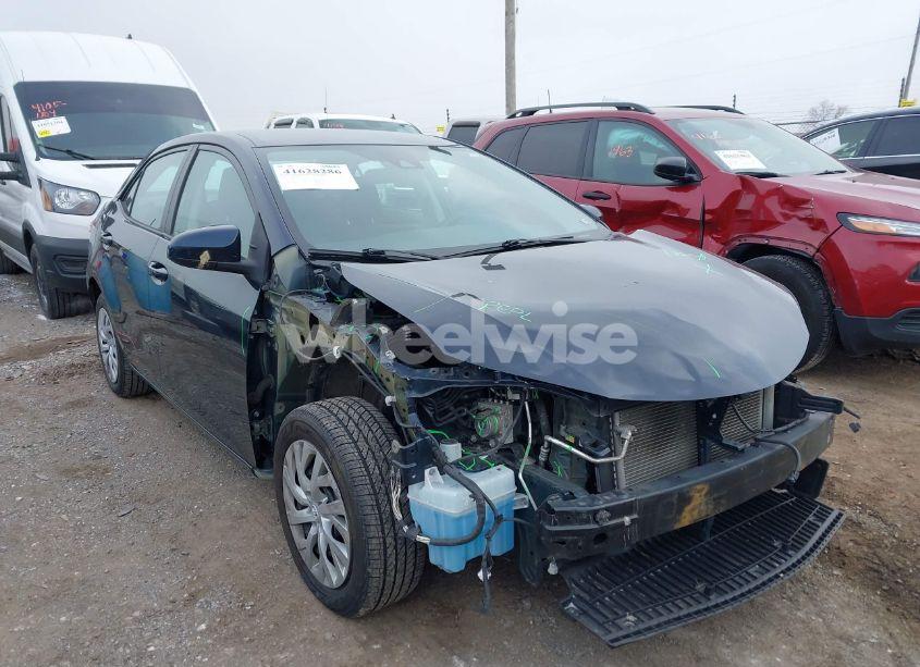 Photo 6 of 2018 Toyota Corolla LE (VIN 2T1BURHE3JC035009)