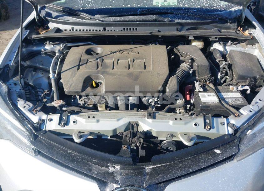 Photo 10 of 2018 Toyota Corolla LE (VIN 2T1BURHE3JC038671)