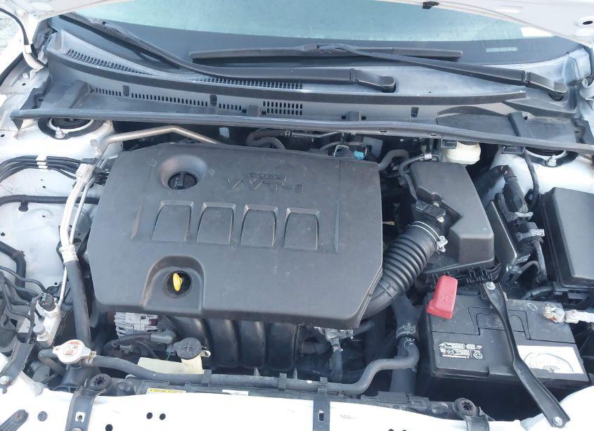 Photo 10 of 2018 Toyota Corolla L (VIN 2T1BURHE3JC041201)