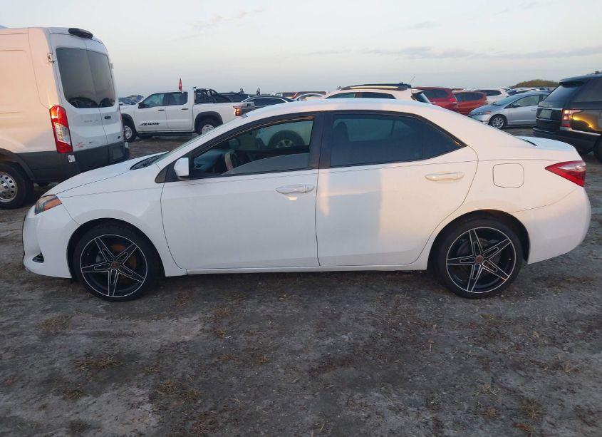 Photo 13 of 2018 Toyota Corolla L (VIN 2T1BURHE3JC041201)