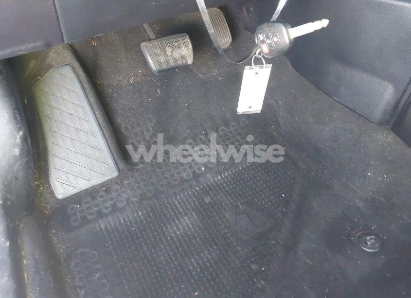 Photo 11 of 2018 Toyota Corolla LE (VIN 2T1BURHE3JC049489)