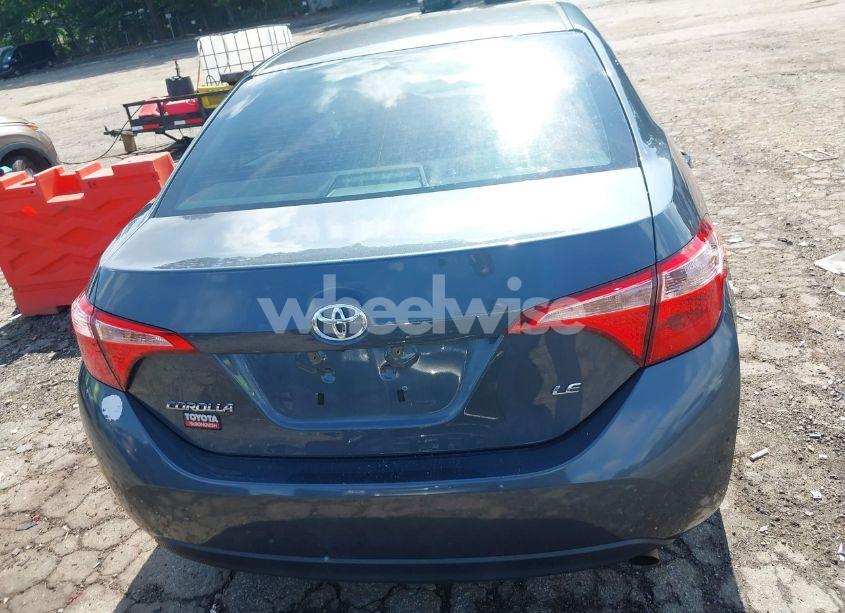 Photo 16 of 2018 Toyota Corolla LE (VIN 2T1BURHE3JC049489)