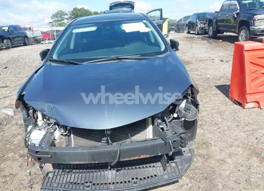 Photo 6 of 2018 Toyota Corolla LE (VIN 2T1BURHE3JC049489)