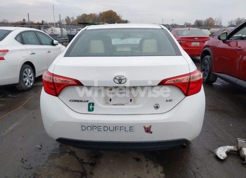 Photo 16 of 2018 Toyota Corolla LE (VIN 2T1BURHE3JC051274)