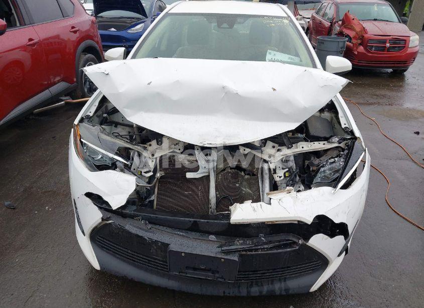 Photo 6 of 2018 Toyota Corolla LE (VIN 2T1BURHE3JC051274)