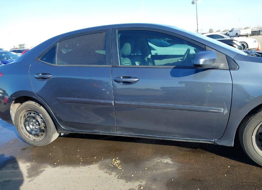 Photo 14 of 2018 Toyota Corolla LE (VIN 2T1BURHE3JC054529)