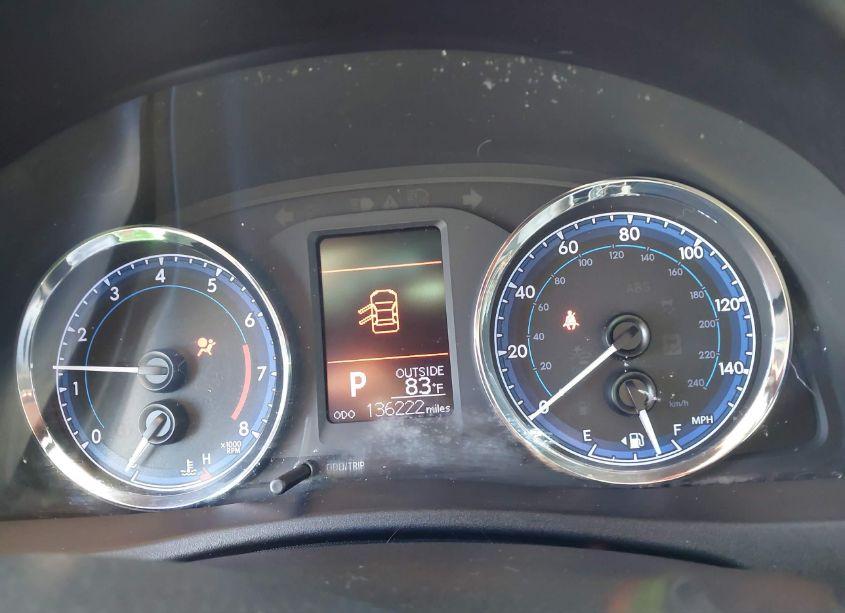 Photo 7 of 2018 Toyota Corolla LE (VIN 2T1BURHE3JC054529)