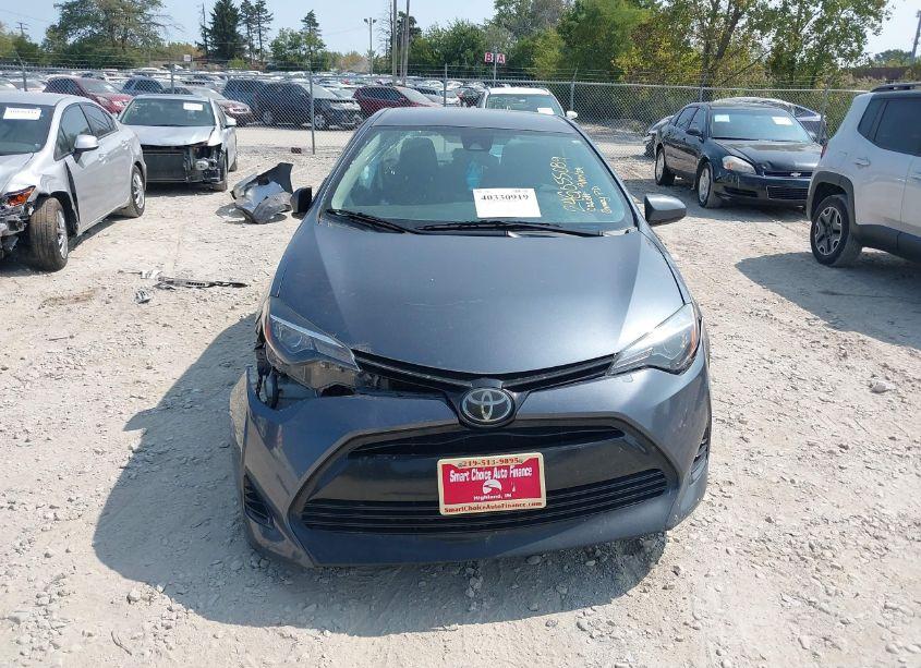 Photo 12 of 2018 Toyota Corolla LE (VIN 2T1BURHE3JC055079)