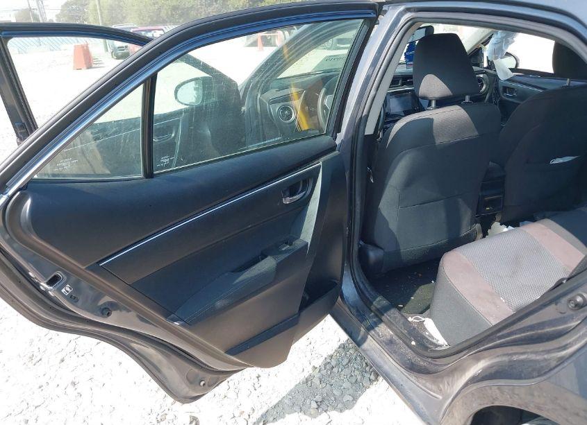 Photo 8 of 2018 Toyota Corolla LE (VIN 2T1BURHE3JC055079)