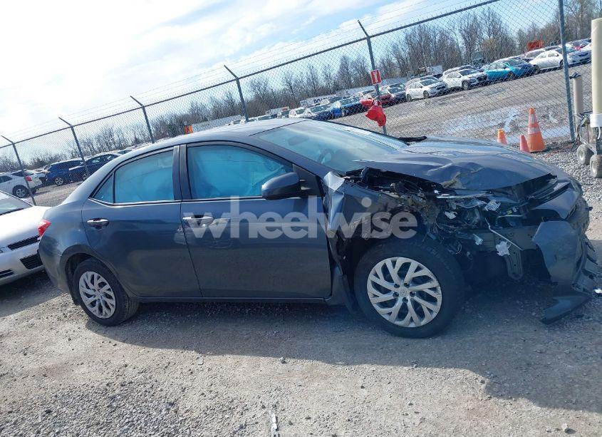 Photo 13 of 2018 Toyota Corolla LE (VIN 2T1BURHE3JC061674)