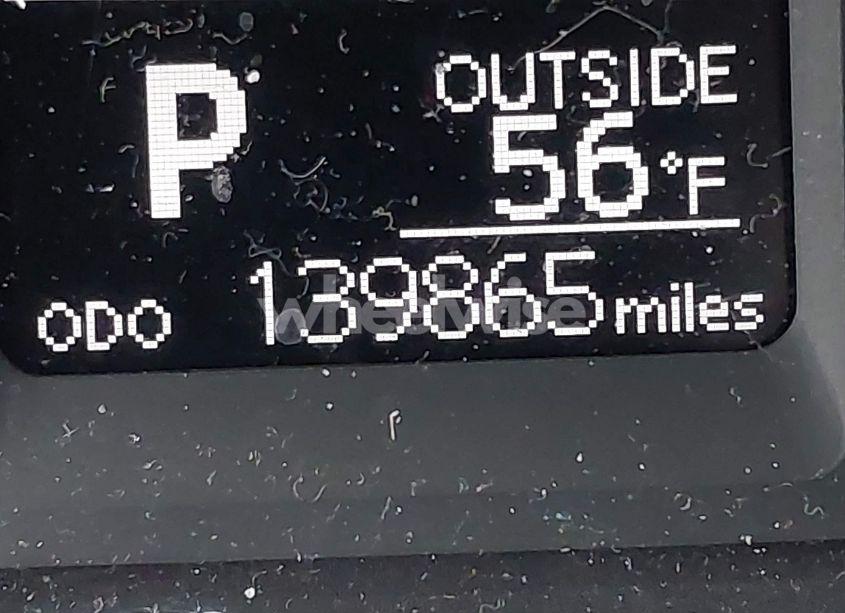 Photo 15 of 2018 Toyota Corolla LE (VIN 2T1BURHE3JC061674)