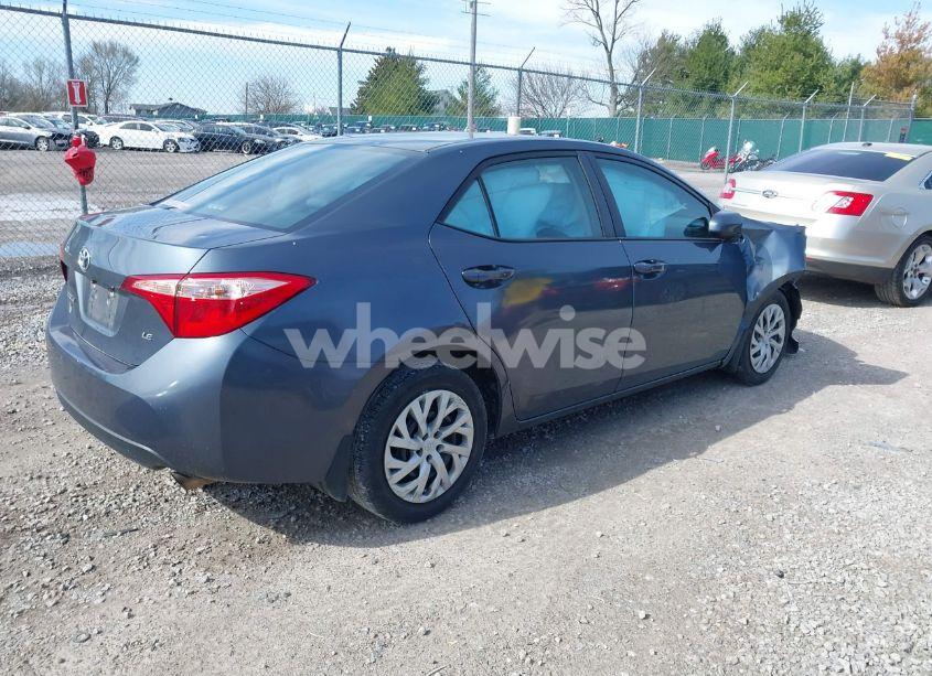 Photo 4 of 2018 Toyota Corolla LE (VIN 2T1BURHE3JC061674)