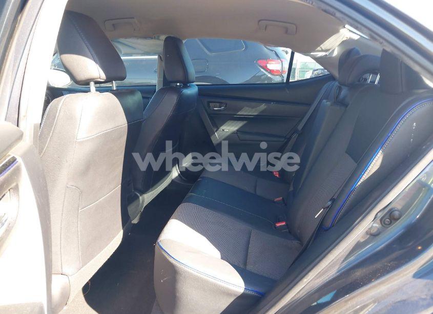 Photo 8 of 2018 Toyota Corolla SE (VIN 2T1BURHE3JC095727)