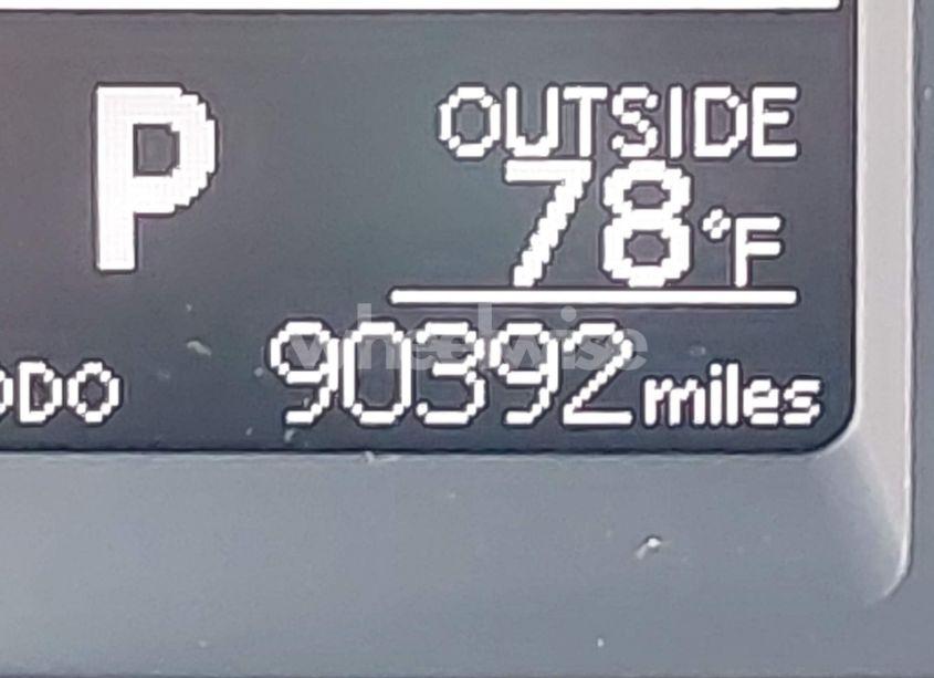 Photo 16 of 2018 Toyota Corolla LE (VIN 2T1BURHE3JC102949)