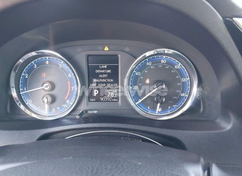 Photo 7 of 2018 Toyota Corolla LE (VIN 2T1BURHE3JC102949)