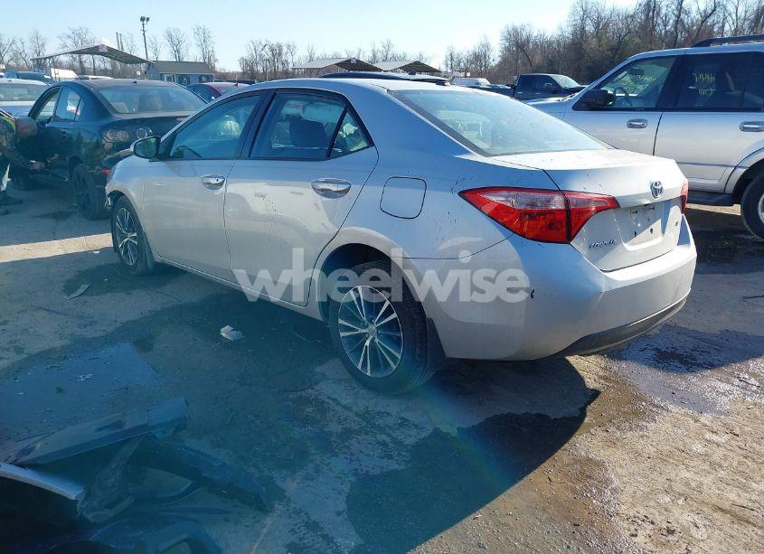 Photo 3 of 2018 Toyota Corolla L/LE/XLE/SE/XSE (VIN 2T1BURHE3JC113241)