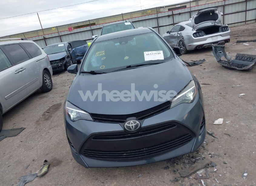 Photo 12 of 2018 Toyota Corolla LE (VIN 2T1BURHE3JC967162)