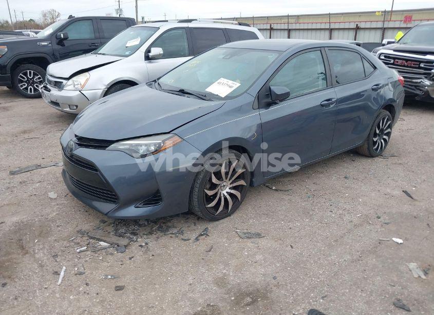 Photo 2 of 2018 Toyota Corolla LE (VIN 2T1BURHE3JC967162)