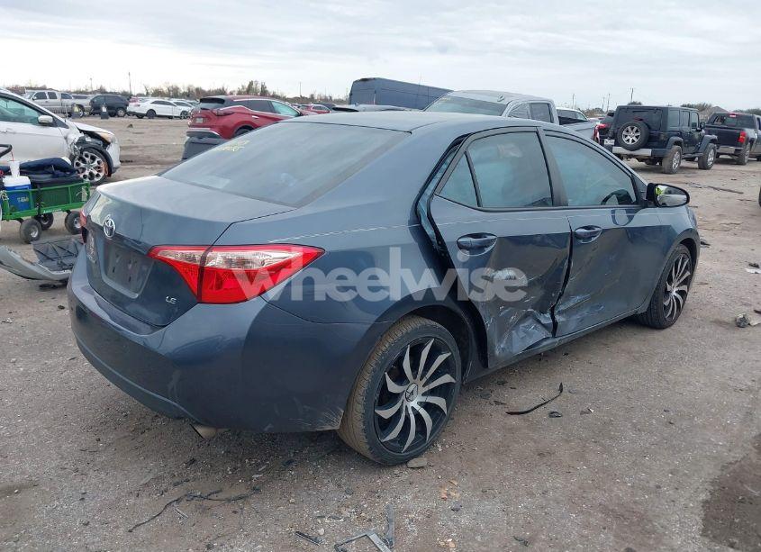 Photo 4 of 2018 Toyota Corolla LE (VIN 2T1BURHE3JC967162)