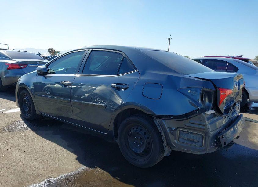 Photo 3 of 2018 Toyota Corolla LE (VIN 2T1BURHE3JC975603)