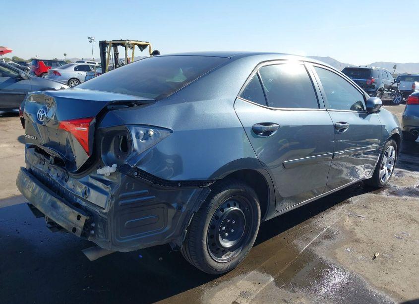 Photo 4 of 2018 Toyota Corolla LE (VIN 2T1BURHE3JC975603)