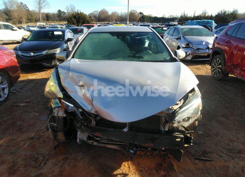 Photo 13 of 2018 Toyota Corolla L (VIN 2T1BURHE3JC975892)