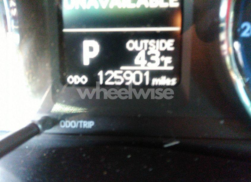 Photo 16 of 2018 Toyota Corolla L (VIN 2T1BURHE3JC975892)